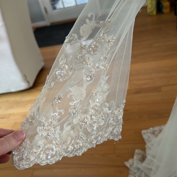 Bridal long  trained long sleeved over jacket with floral beading & bustles M/L - Picture 11 of 16